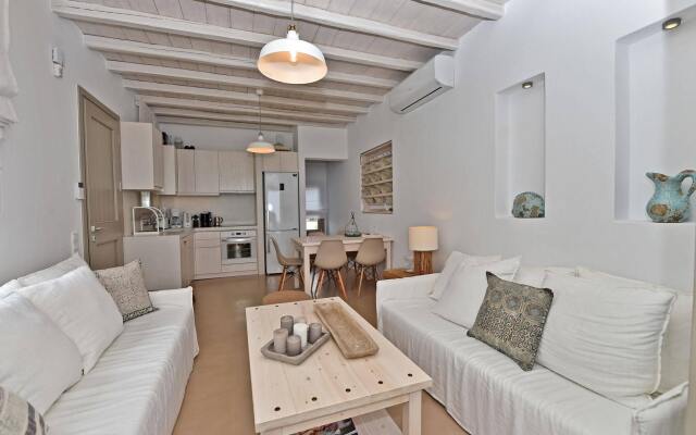 White Tinos Luxury Suites