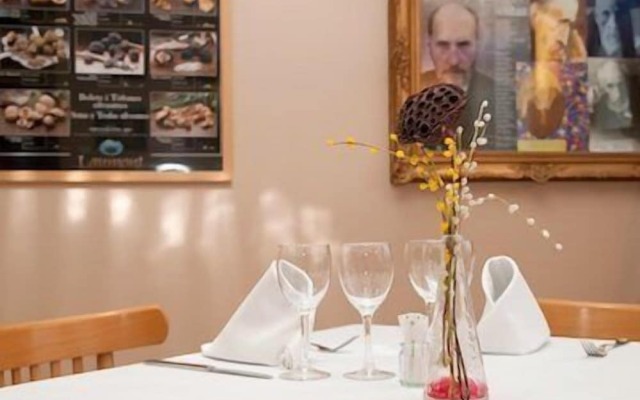 Hotel Villa de Ayerbe