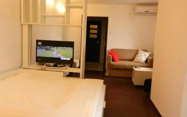 Redlotus Accommodation - Old City Studio