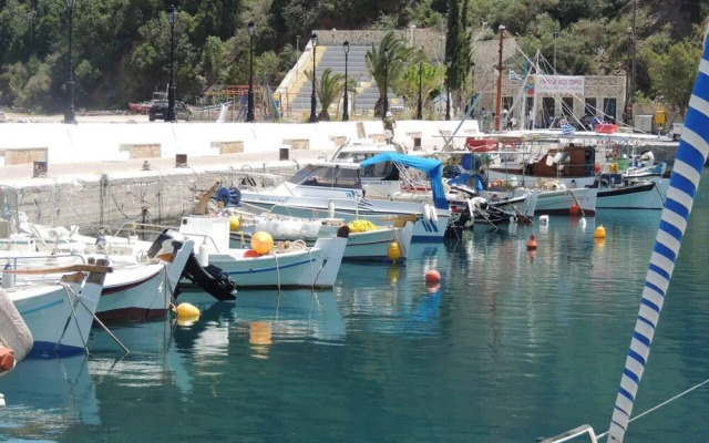 Charming 3-bed House in Tyros