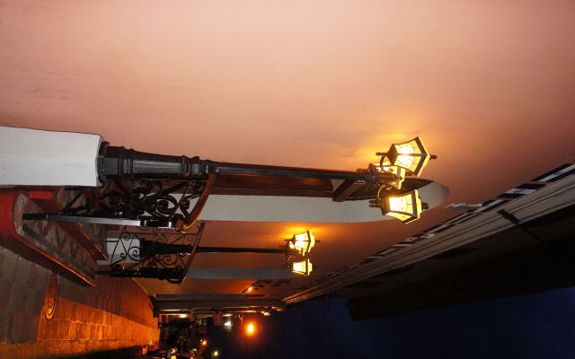Hotel Los Balcones Leon