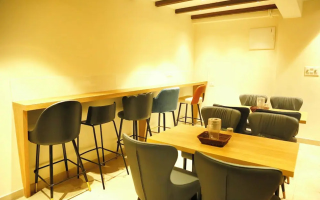 Oak Business Hotel