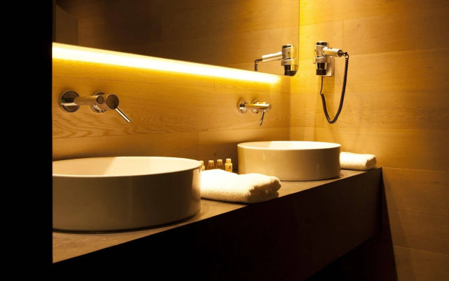 Essence Hotel