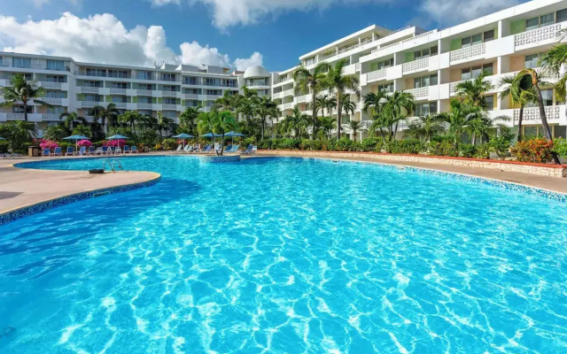 Royal Islander Resort La Plage