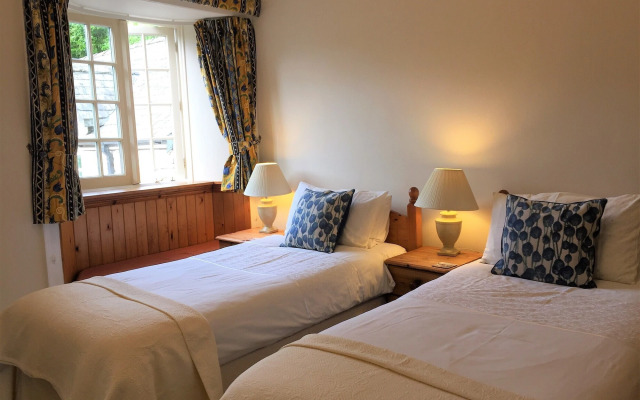 Polraen Country House