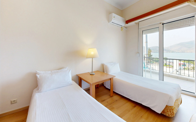 Lucy Hotel