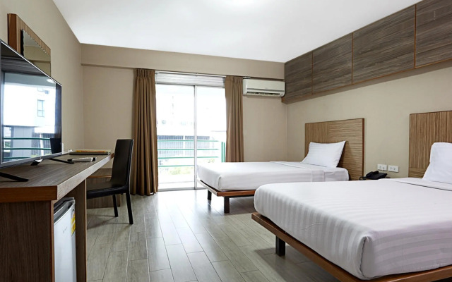 Watana Hotel