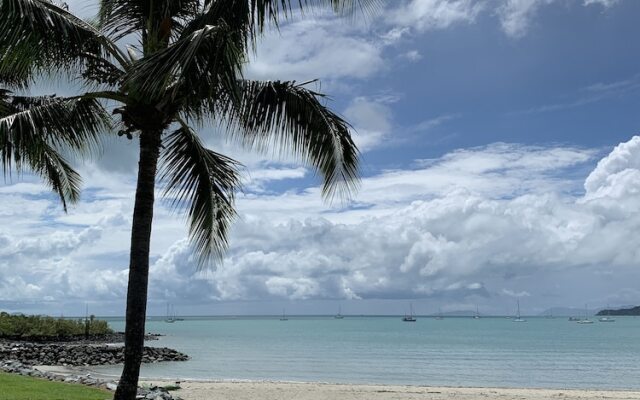 DAYDREAM Spcaious & Comfortable with Water Views