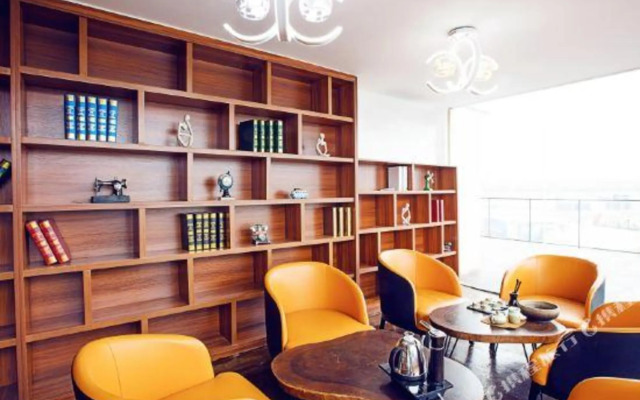 Bailu Zhiyin Hot Spring RV Campground