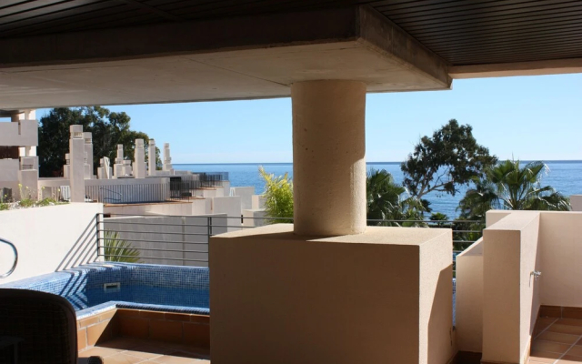 Beach Apartment - Private Pool