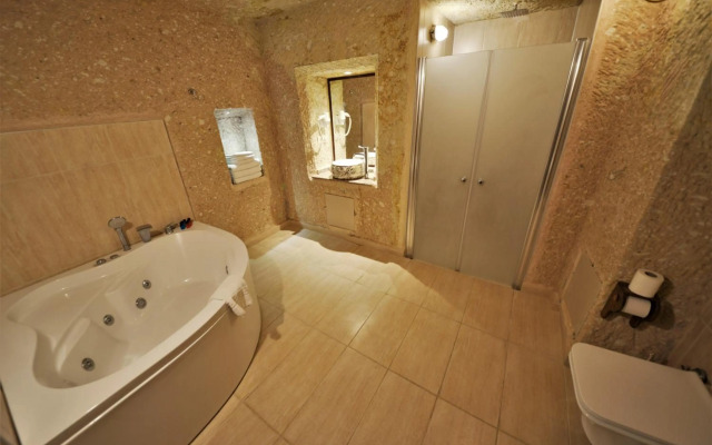 Dedeli Konak Cave Hotel