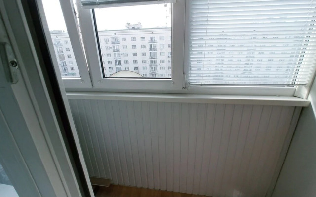 Two Bedrooms 5 Lesi Ukrainky Blvd Near Parus