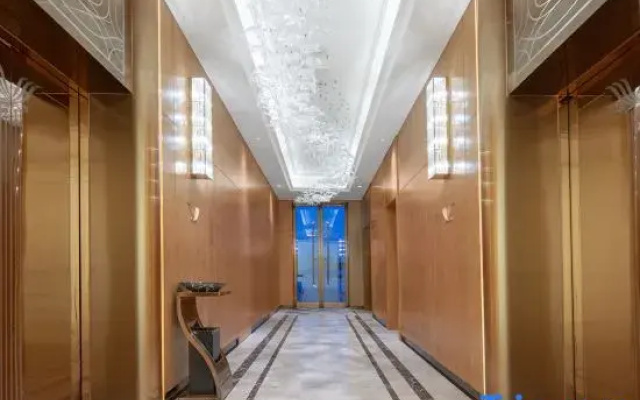Vienna International Hotel (Aksu Old Street Railway Station Branch)
