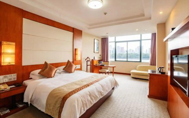 Liuzhou Hotel （South Gate）