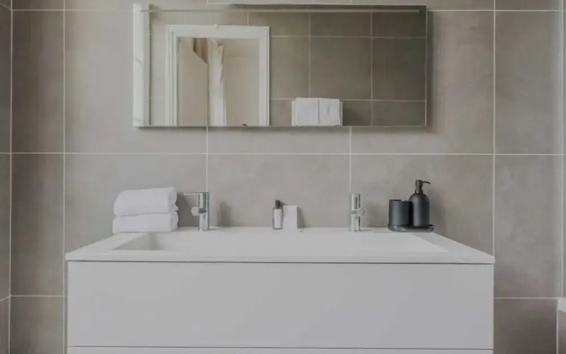 Spacious Apartment - 5br/12p - Chaillot