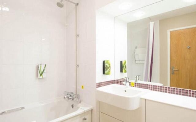 Premier Inn Belfast Titanic Quarter Hotel