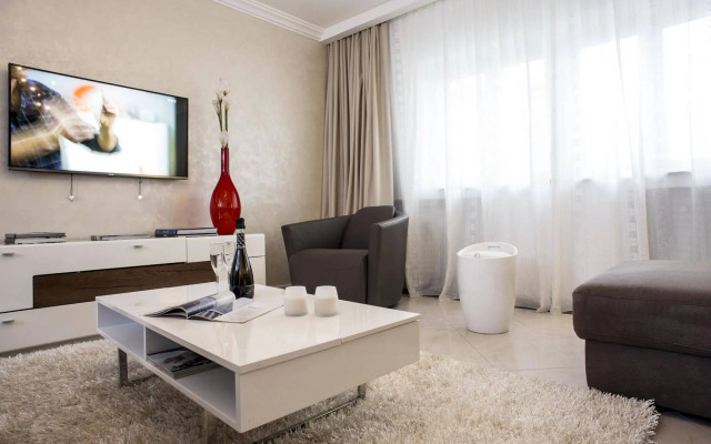 The Queen Luxury Apartments - Villa Cortina