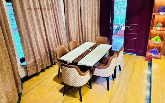 Bailey's Castle Villa