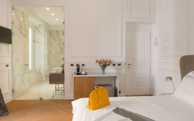 Via Chiodo Luxury Rooms