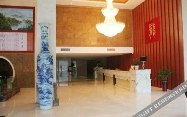 Wolong International Hotel