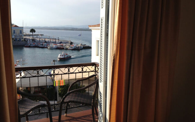 Alexandris Hotel