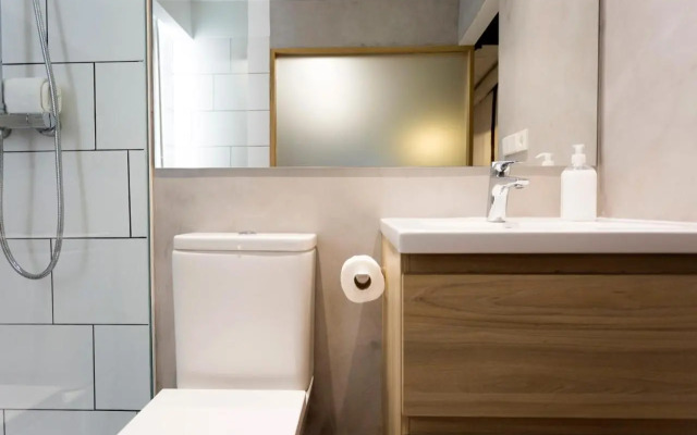 Kabia by Smiling Rentals