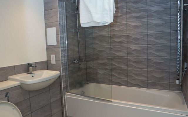 Exquisite One Bed Apartment