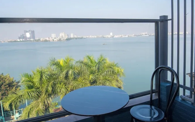 Lake View Hotel