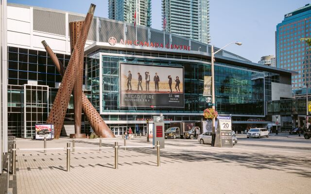 QuickStay - Incredible Downtown Condo, Yonge & College