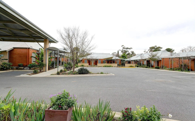 Strath Motel