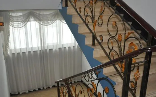 Q+ Jiuhuashan Hongyunlou Grand Hotel