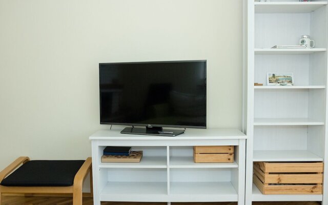 FM Deluxe 1-BDR Apartment - Just Like Home