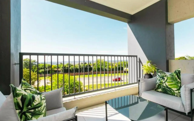 The Henlee Apartment on Ventura