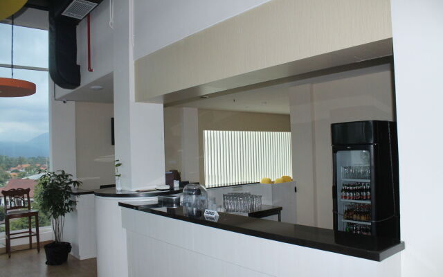 Laras Asri Resort and SPA