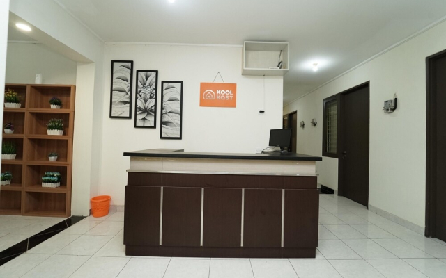 KoolKost near Universitas Prasetiya Mulya