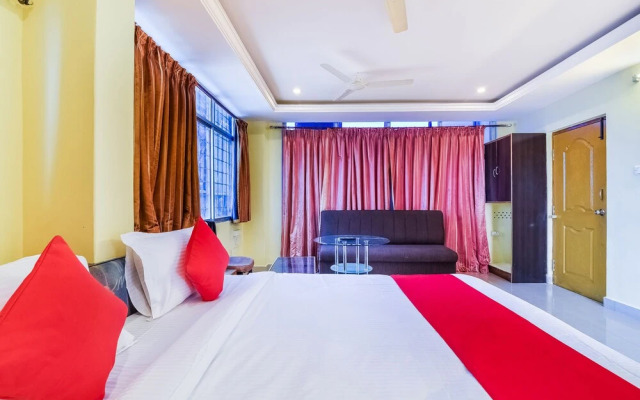 Flagship 41595 Gayatri Grand