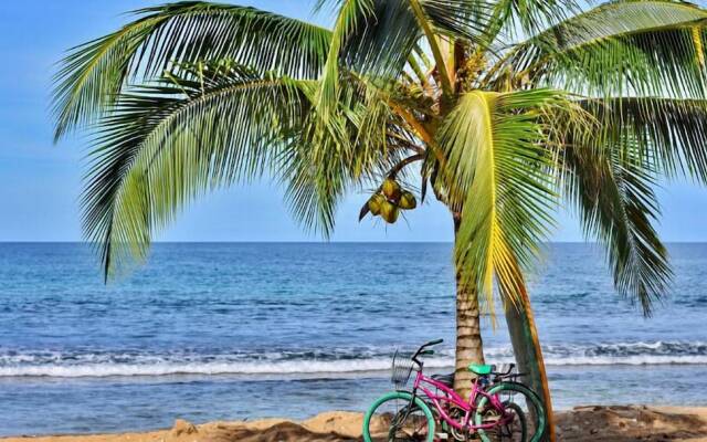 Surf Break at Paunch