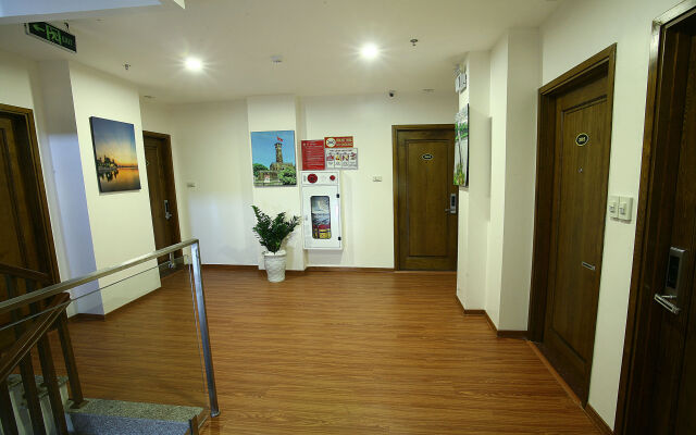 West Lake Home Hotel & Spa
