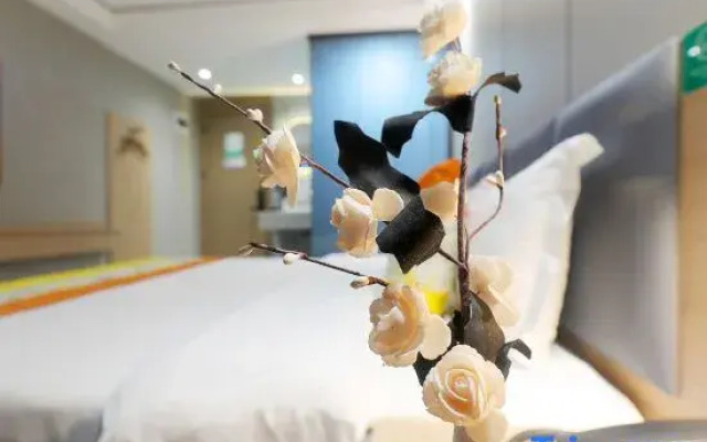 Delicacy and Warm·Gardenia Blossom Hotel (Zhongshang Jianghu MALL Hongcheng Shanggang)