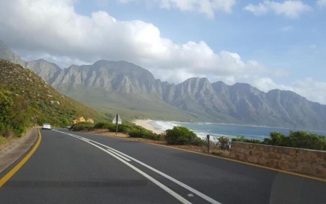 Sea and Mountain View Apartment