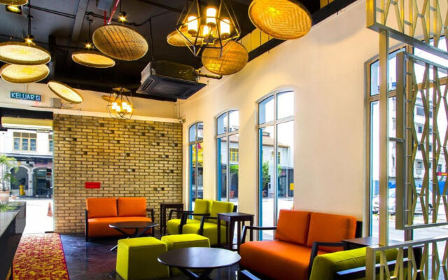 OYO 127 The Reeds Hotel