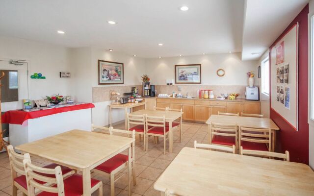 Travel Inn & Suites Innisfail