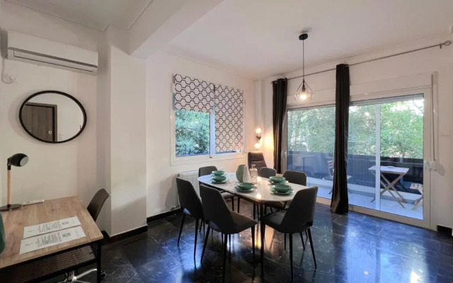Key Biscayne Elegant 77sqm Apt in Paleo Faliro