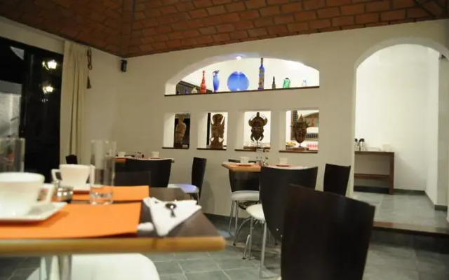 Cinco Hotel Boutique