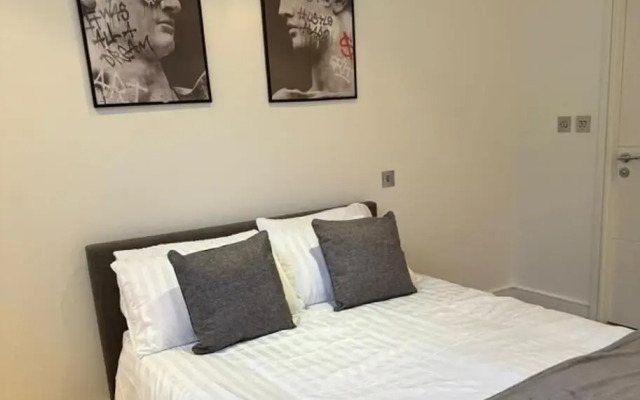 Leeds Apt - Hottub - Sleeps 6 - Special Occasions