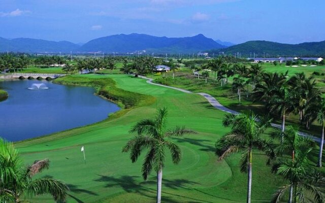 Yalong Bay Golf Club