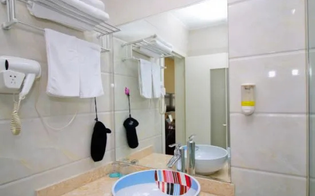 7+1 Business Hotel (Hefei Feihe Road)
