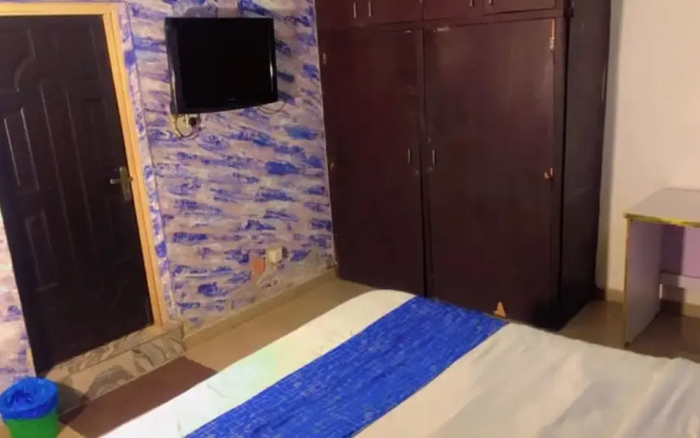 Autograph Apartment