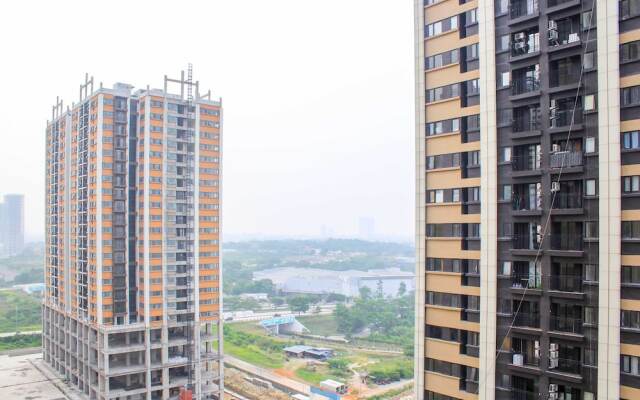 Spacious 3Br At Meikarta Apartment