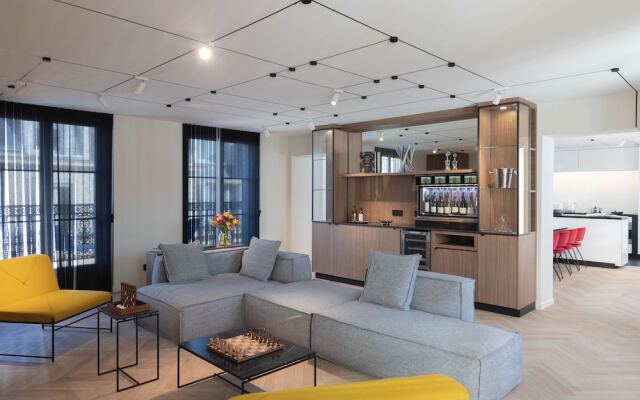 1.75 Paris La Source